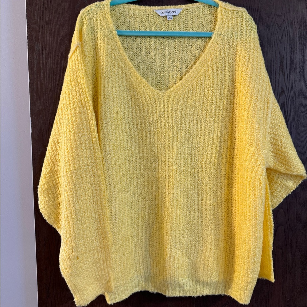 Davi & Dani Maternity Sweater